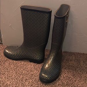 Women size 9 Blue and Gold Rainboots